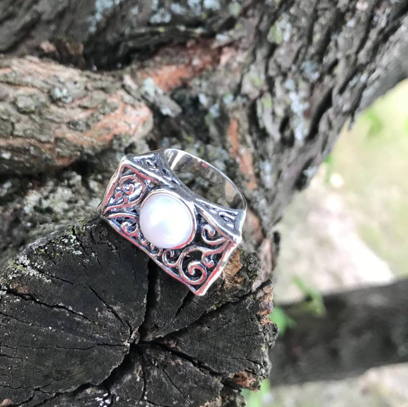 Shablool Sterling Silber Süßwasser Perle Ring Shablool Sterling Silber Süßwasser Perle Ring von ShabloolAndBeyond
