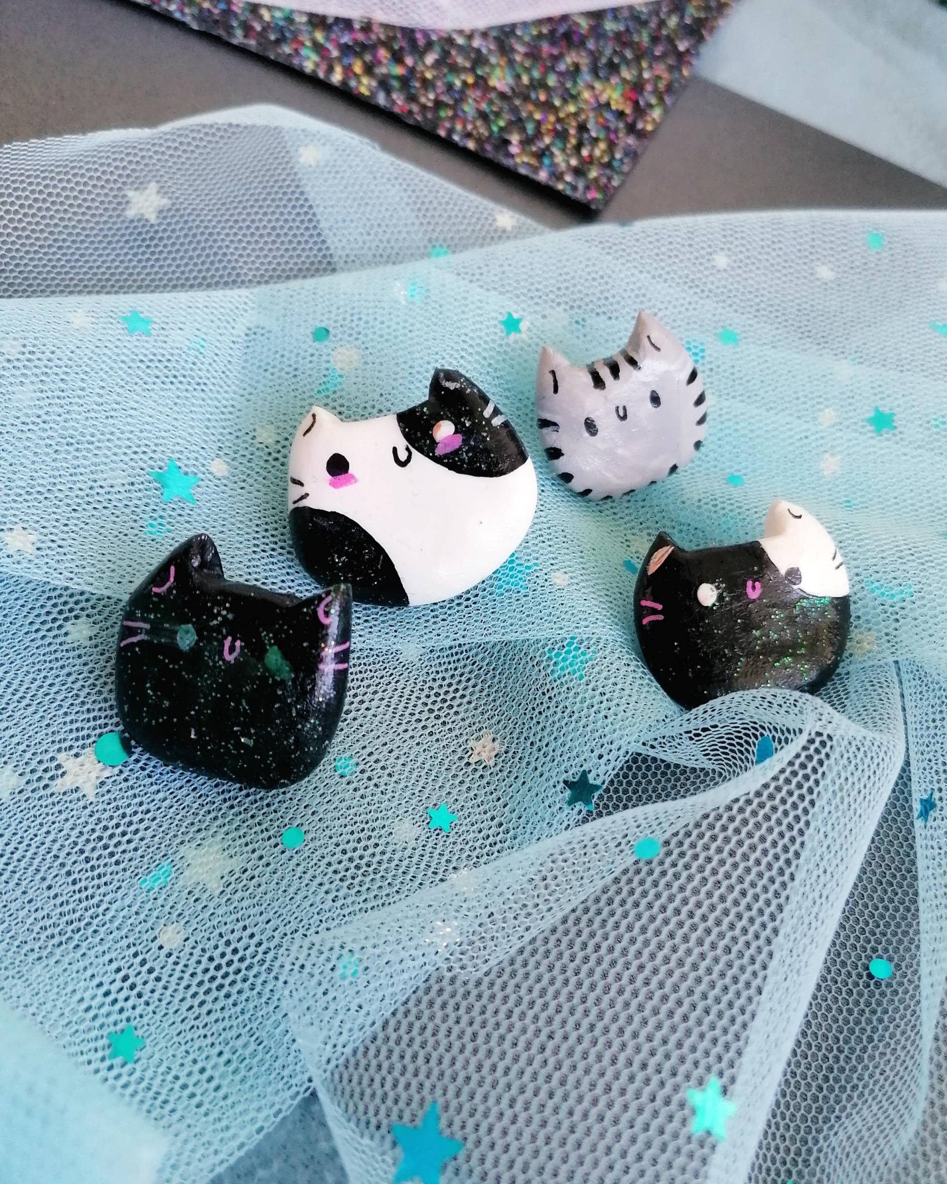 Handgemachte Ton Pins Handgemachte Ton Pins von ShadowBloomArt