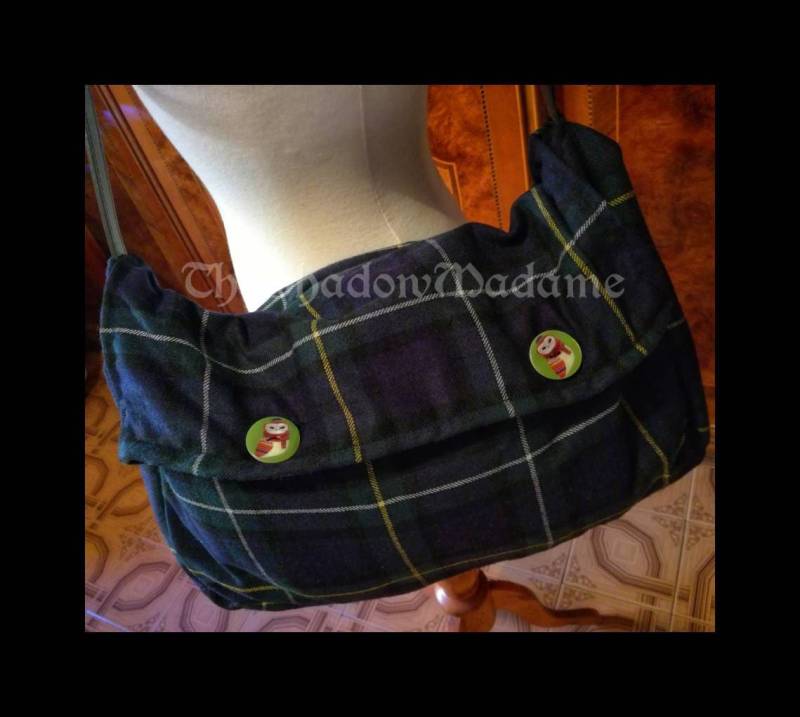 Handgemachte Schultertasche von ShadowMadame