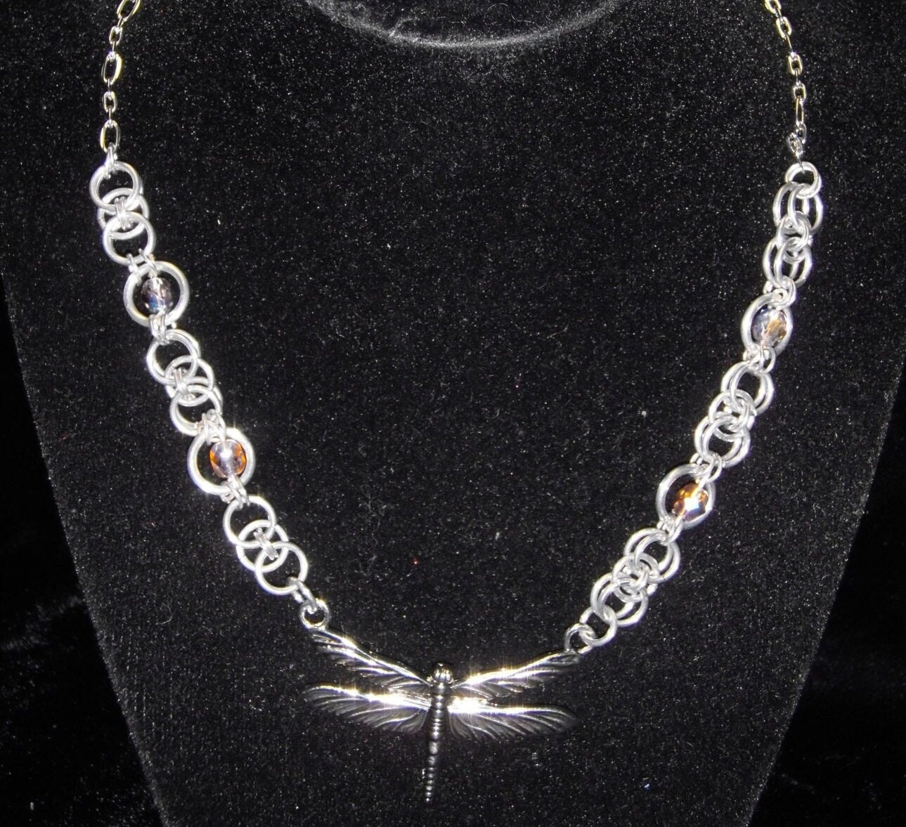 Chainmail Und Crystal Libellen-Halskette - Fünf Farben Zur Auswahl Zehn Bereits Hergestellt Bereit Zum Versand Chainmail Und Crystal Libellen-Halskette - Fünf Farben Zur Auswahl Zehn Bereits Hergestellt Bereit Zum Versand von ShadowfaxStudio