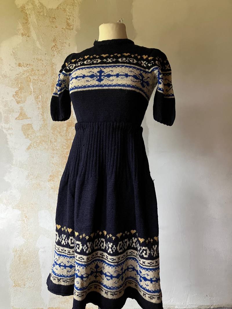 Wunderschönes Kleid Strickkleid Fair Isle Aus Den 30Er 40Er Jahren Handarbeit Wunderschönes Kleid Strickkleid Fair Isle Aus Den 30Er 40Er Jahren Handarbeit von ShadowflowerDE
