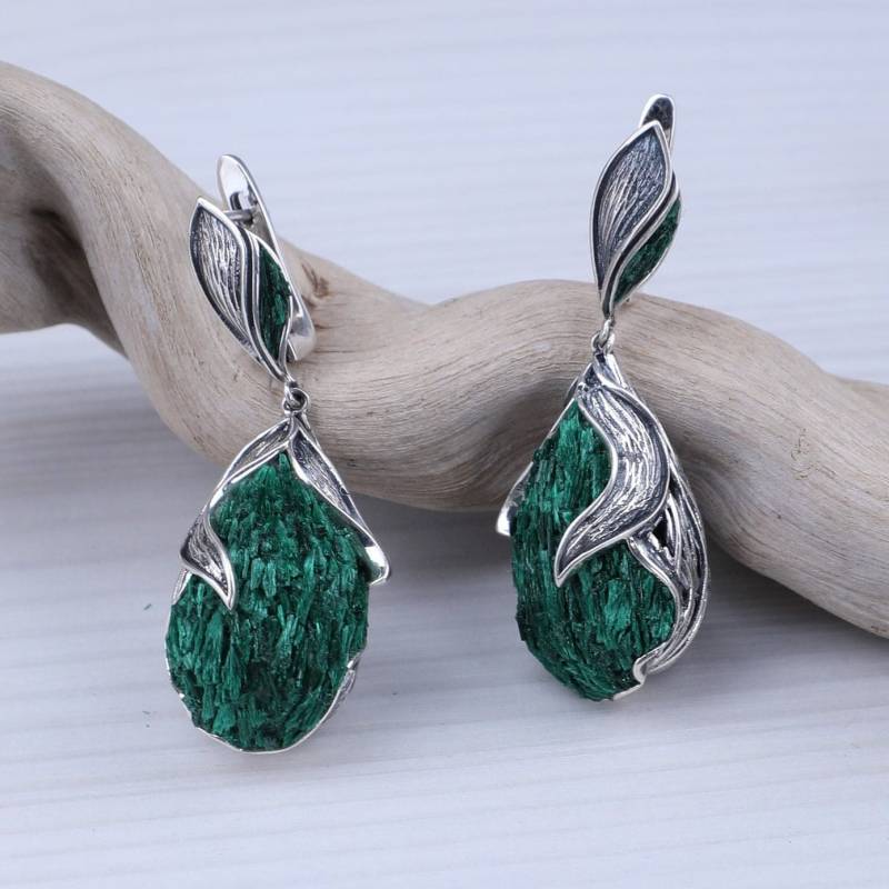 Große Teardrop Ohrringe Rohe Malachit Blatt Für Frauen, Sterling Silber Baumeln, Rohstein Grüne Edelstein Made in Armenien von ShahinianJewelry