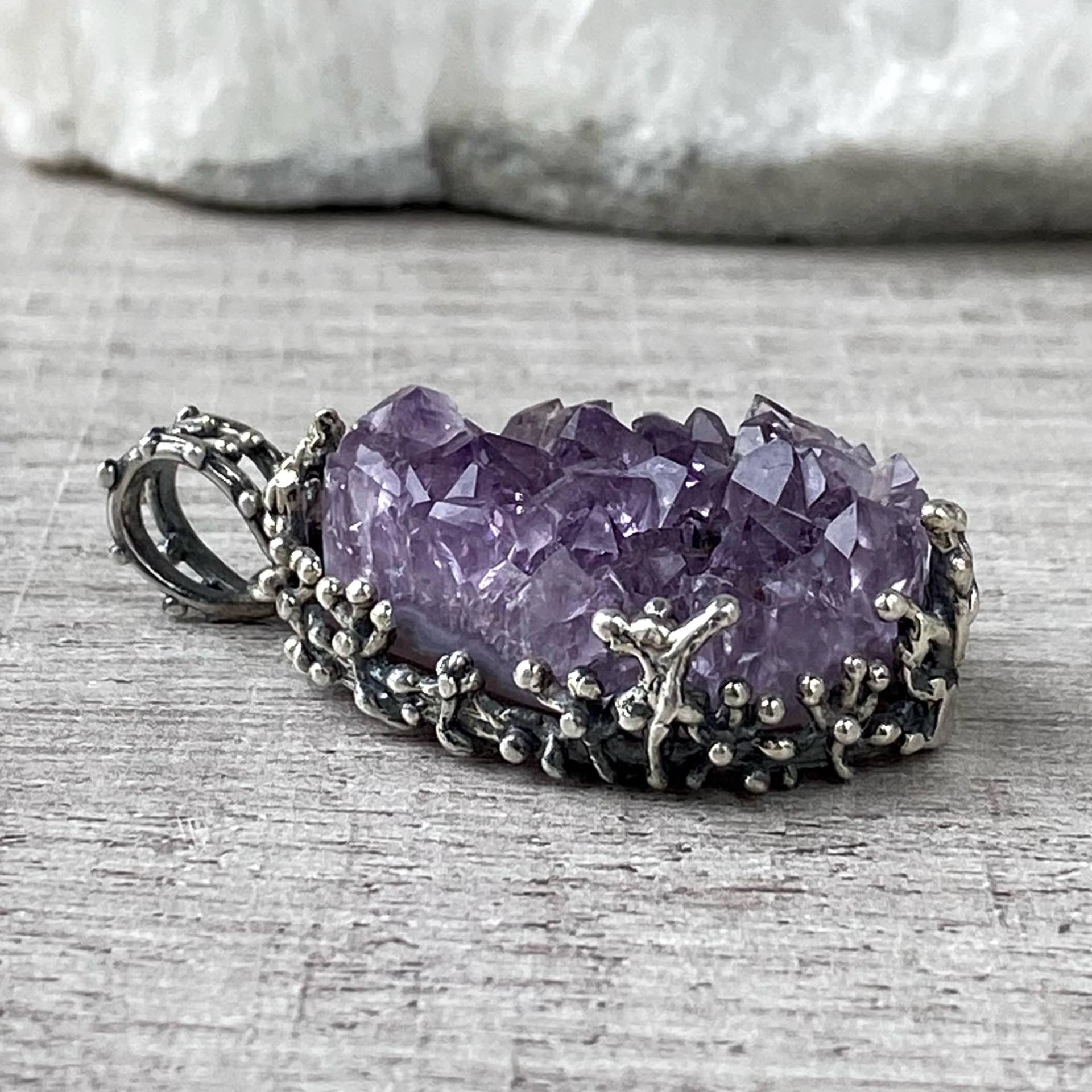 Großer Anhänger Rohe Amethyst Halskette Für Frauen Großer Zweig Sterling Silber 925 Druzy Lila Edelstein Made in Armenien von ShahinianJewelry