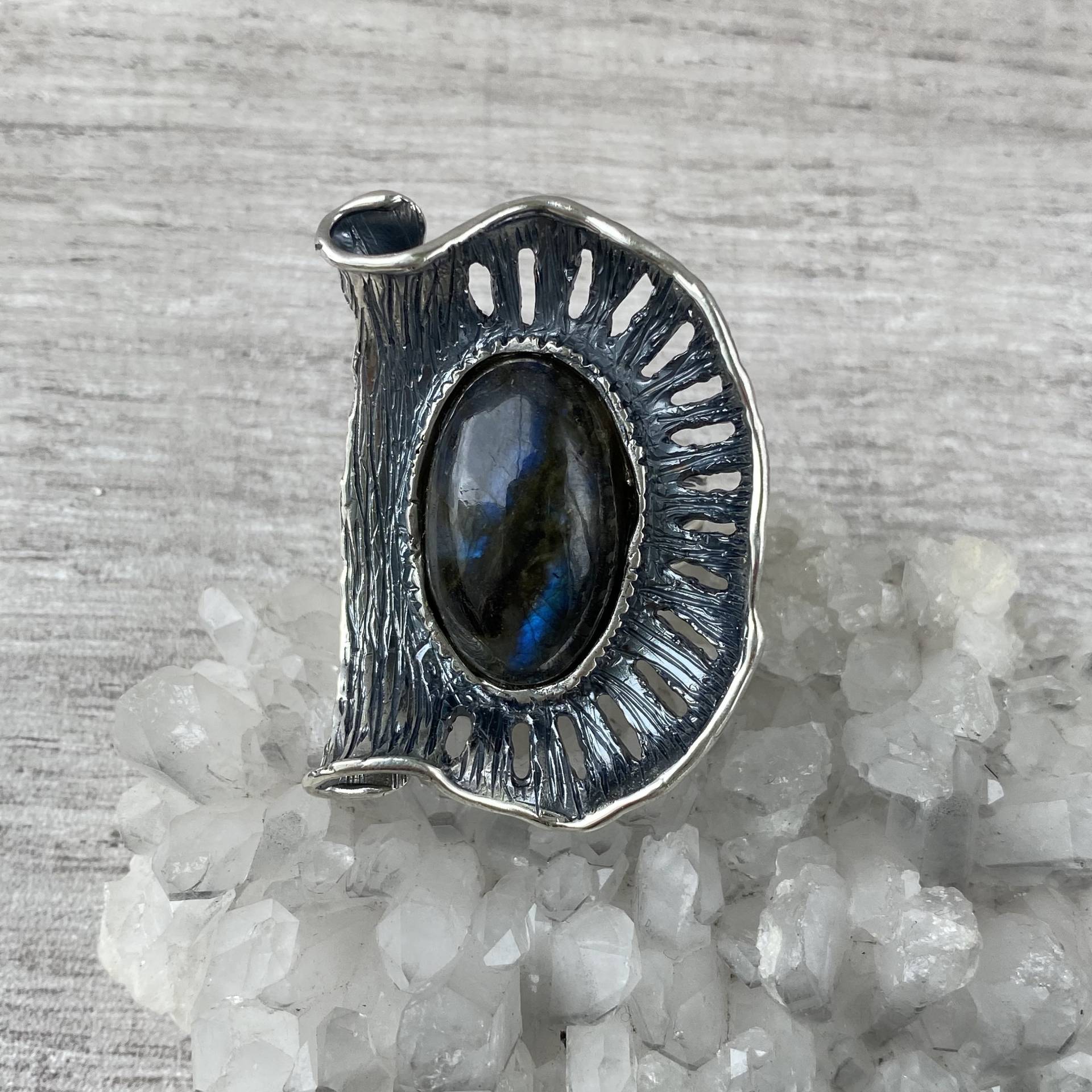 Großer Labradorit Ring Aus Sterling Silber, Abstrakter Frauen, Ungewöhnlicher Ring, Mit Natürlichem Labradoritstein, Hergestellt in Armenien von ShahinianJewelry