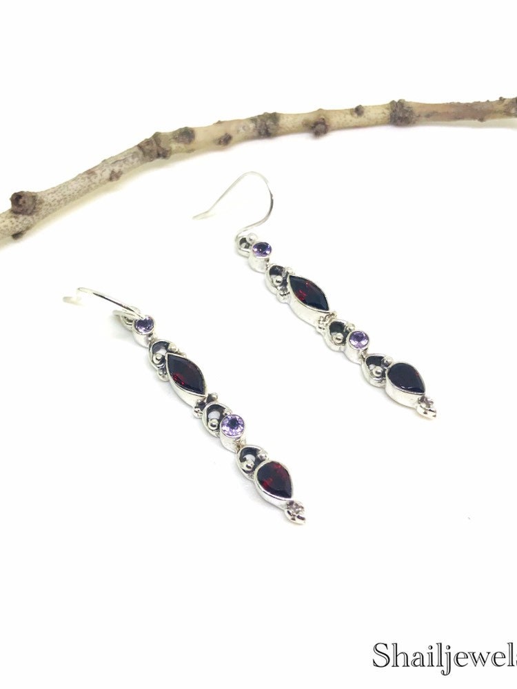 Amethyst Und Granat Multistone Ohrringe in Sterling Silber 925. Perfekt Aufeinander Abgestimmte Steine von ShailJewels