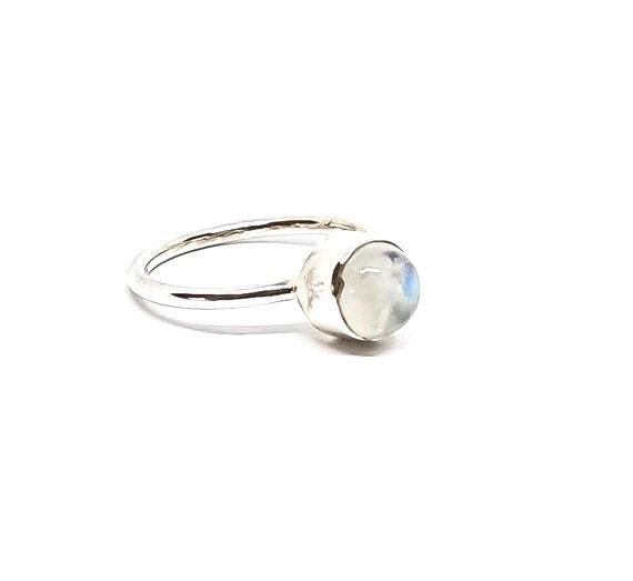 Rainbow Moonstone Ring Set in Sterling Silver(92.5. Size -5, 6, 7, 8Natural Authentic Rainbow Rainbow Moonstone Ring Set in Sterling Silver(92.5. Size -5, 6, 7, 8Natural Authentic Rainbow von ShailJewels