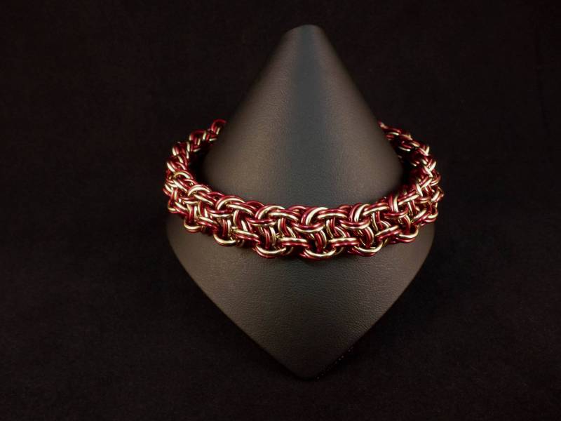 Chainmaille Kinged Vipera Berus Armband - Rot Und Champagner Kettenhemd Schmuck von ShailleChainmaille