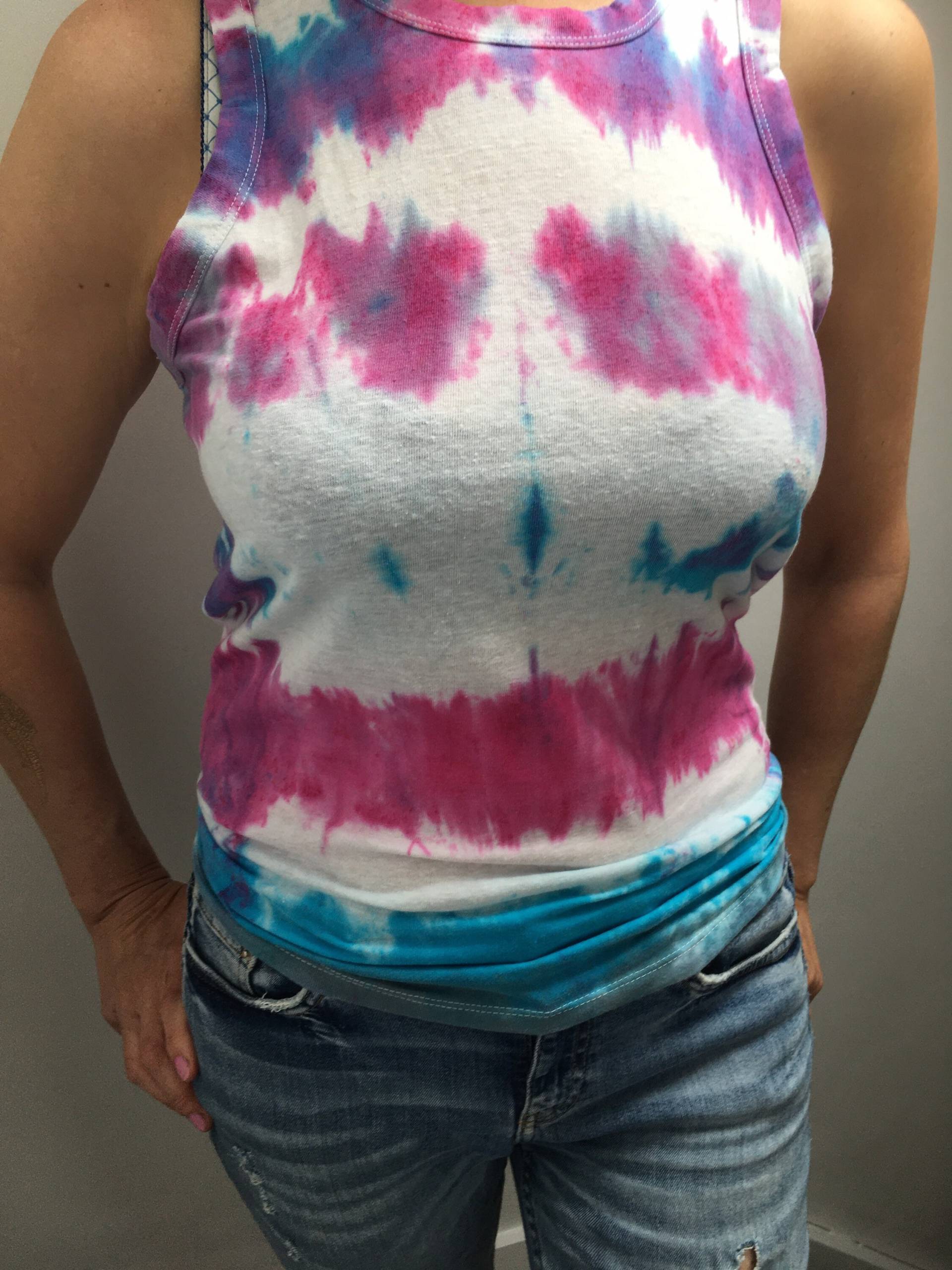 Damen Batik Tank-Top Damen Batik Tank-Top von ShakaLlama