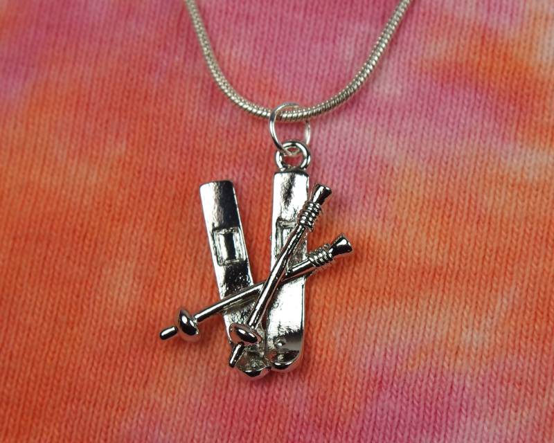Schnee Ski Halskette, 16-36" Lange Kette, Ski Skiier Samt Geschenk Tasche Für Männer Oder Frauen Charm Anhänger Schmuck Schnell Schiff Nb Schnee Ski Halskette, 16-36" Lange Kette, Ski Skiier Samt Geschenk Tasche Für Männer Oder Frauen Charm Anhänger Schmuck Schnell Schiff Nb von ShaktiAndShivaDesign