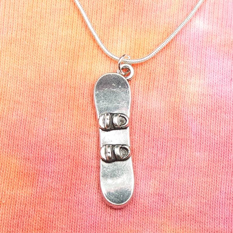 Snowboard Halskette, Schmuck, Pick 16-50" Lange Kette, Geschenk Schmuck Für Männer Oder Frauen, Snowboarder Skifahrer Schnee Schnell Schiff Nb Snowboard Halskette, Schmuck, Pick 16-50" Lange Kette, Geschenk Schmuck Für Männer Oder Frauen, Snowboarder Skifahrer Schnee Schnell Schiff Nb von ShaktiAndShivaDesign