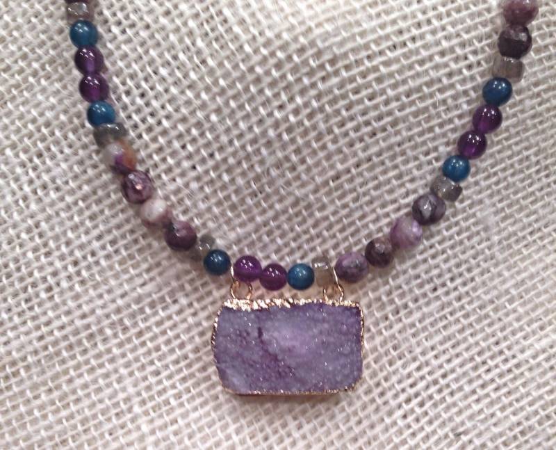 Amethyst Druzy Mit Charoit Halskette, Lila Und Ooak Designer Look Halskette von ShalomJewelry