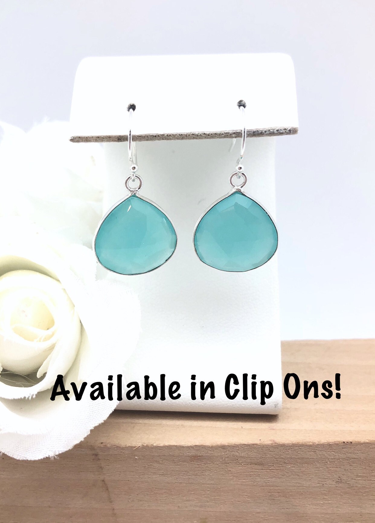 Aqua Chalcedon Teardrop Baumeln Sterlingsilber Ohrringe, Clip-On 16mm Ohrringe von ShalomJewelry