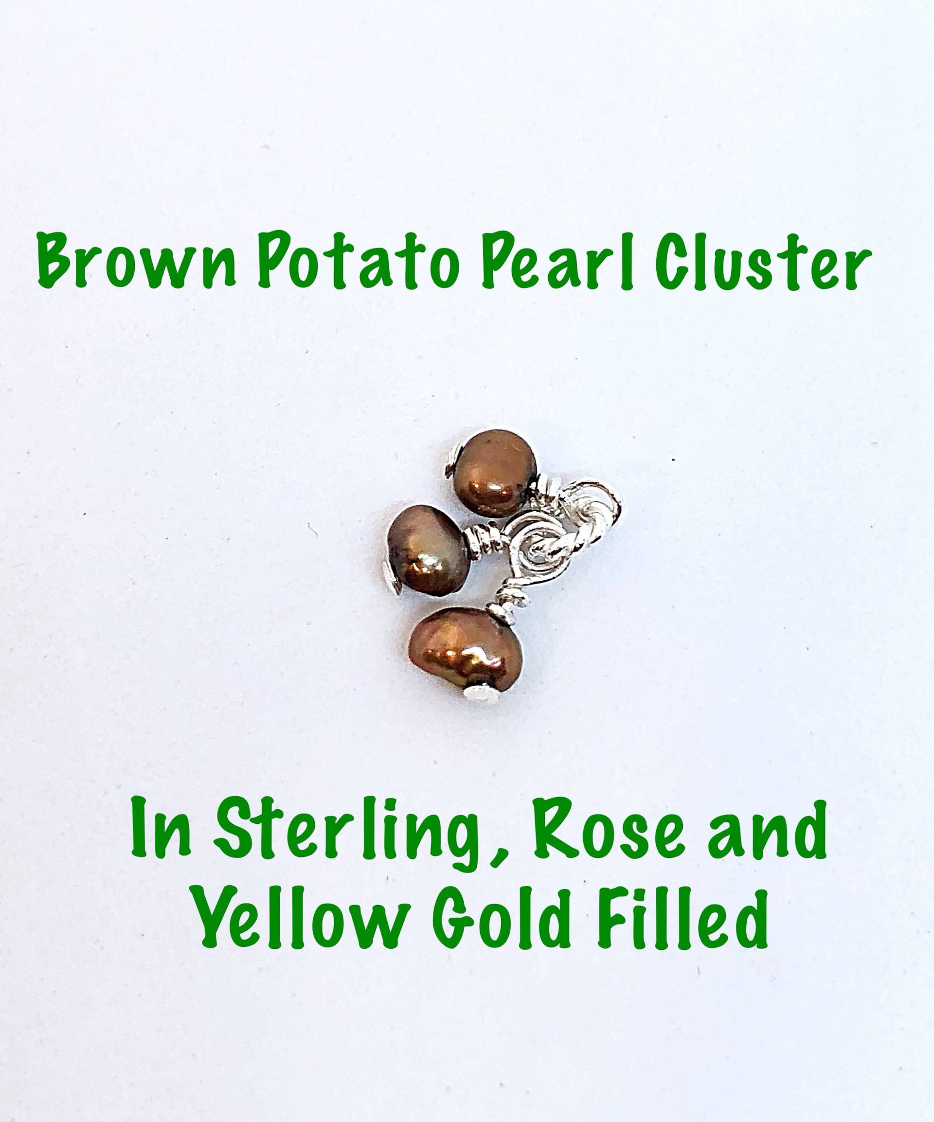 Austauschbare Kleine Braune Perle Cluster Hoop Charme, Halskette Armband Bronze Charme von ShalomJewelry