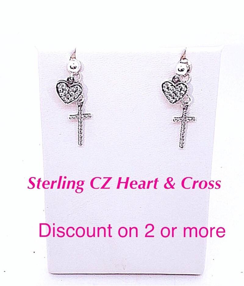 Cz Herz Und Kreuz Baumeln Sterling Ohrring, Brautjungfer Religiösen Bolzenohrring Baumeln, Herren Einzelnen Cz Ohrring von ShalomJewelry