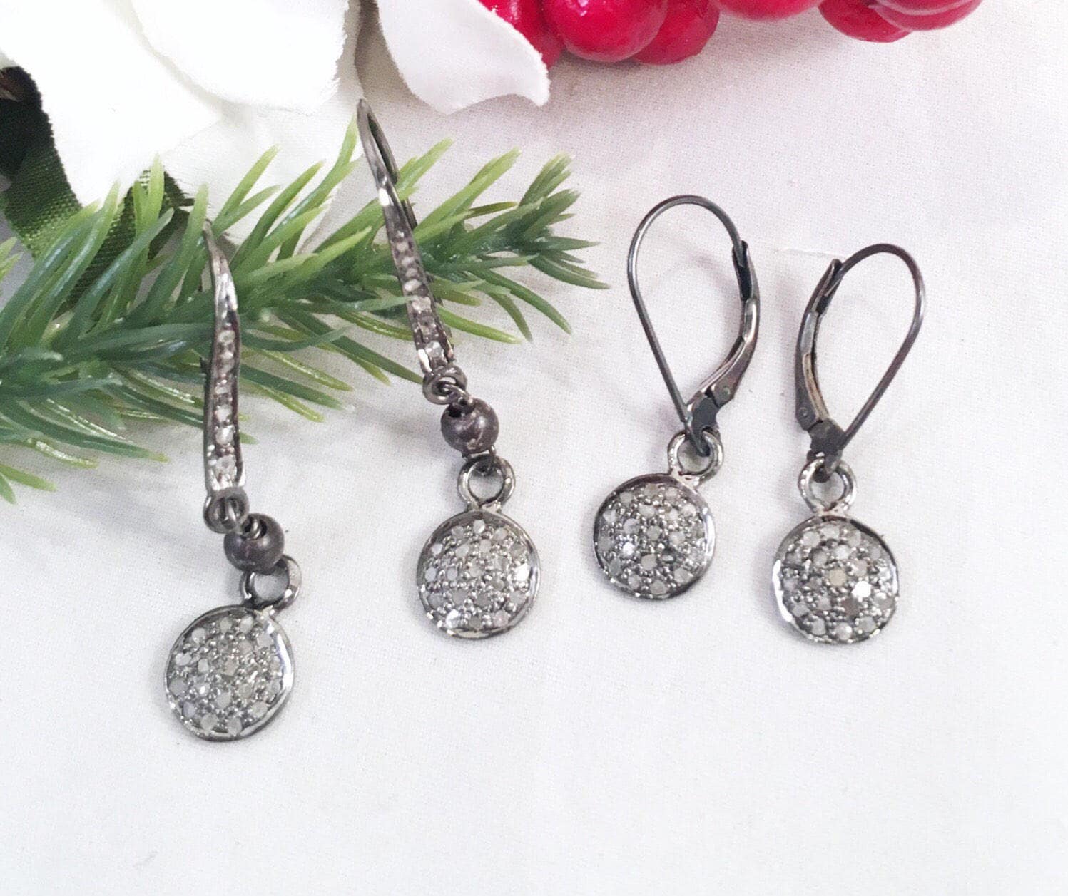 Diamant-Scheiben-Ohrring, Diamant-Punkt-Ohrring, Kleine Diamant-Scheibenohrring, Zierlicher Diamantohrring von ShalomJewelry