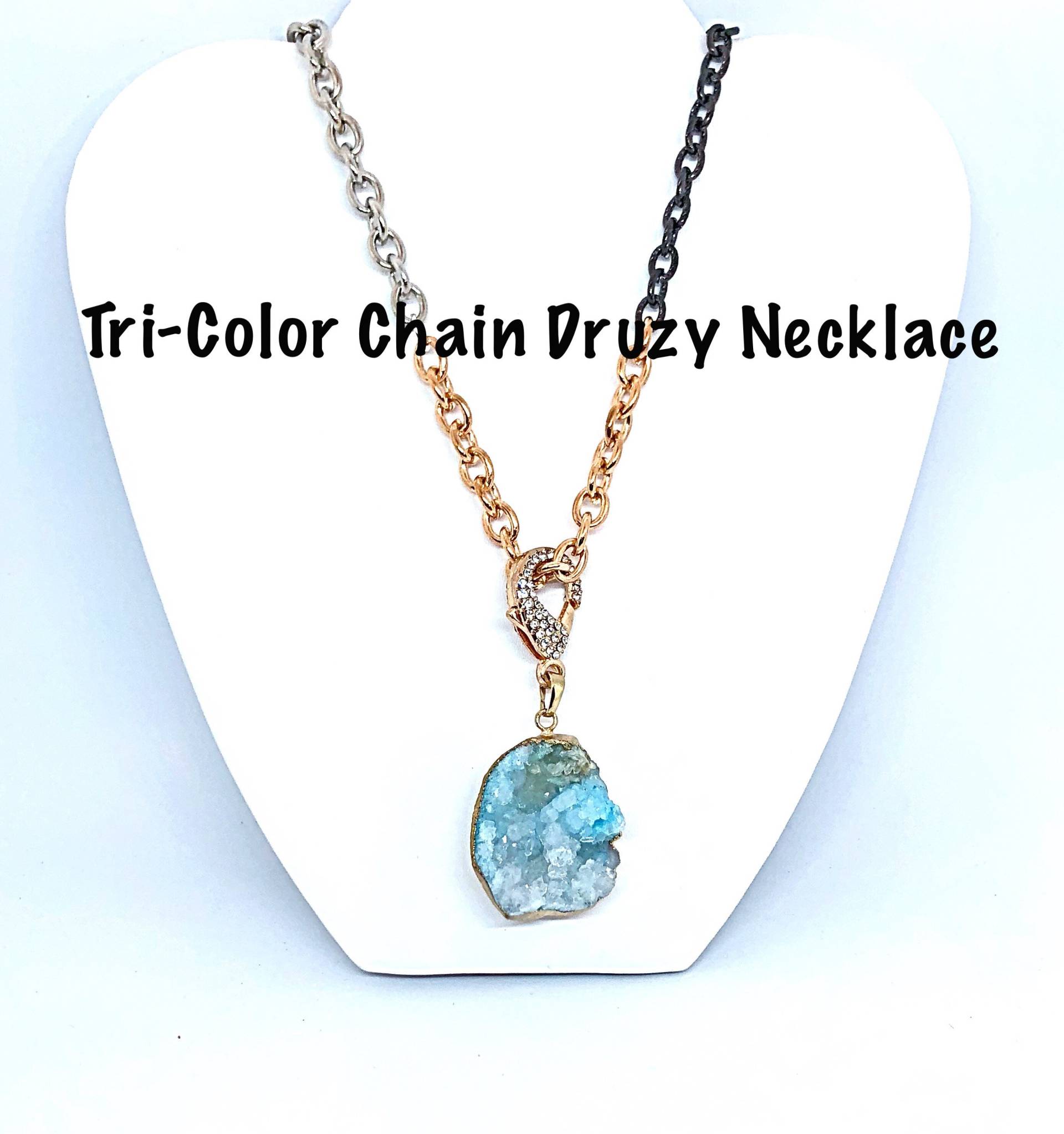 Dreifarbige Kette Mit Aqua Druzy Anhänger, Lange Halskette, Triple Gold Kette, Layering Halskette von ShalomJewelry