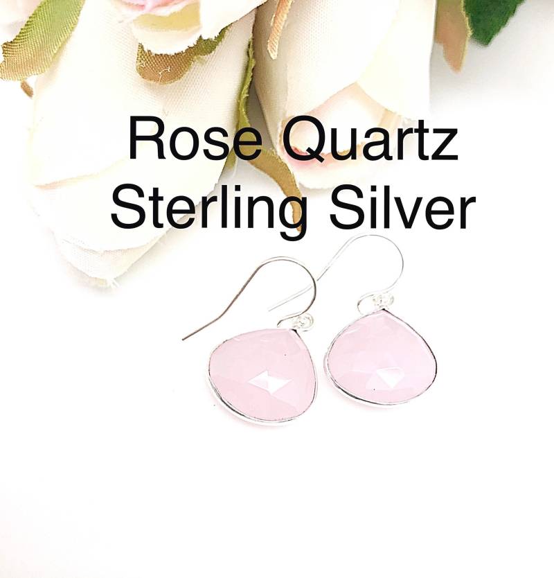 Facettierte Rosenquarz Herz Ohrring Sterling Baumelt, Rosa Ohrringe Birnenform, Pastell Edelstein Baumelt von ShalomJewelry