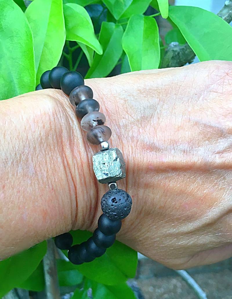 Herren Matte Onyx Und Gold Pyrit Cube Armband, Unisex & Boyfriend Schwarz/Paare Armbänder von ShalomJewelry