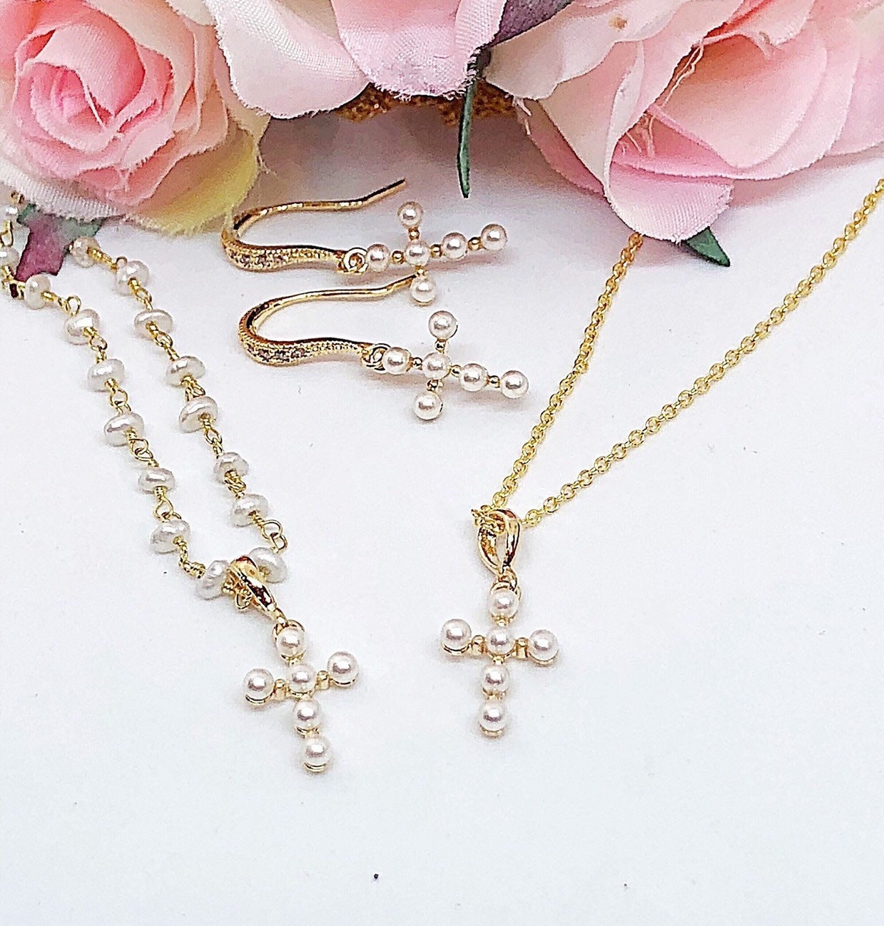 Perlenkreuz Ohrring Baumeln, Ohrstecker Oder Halskette Alle Größen, Halskette, & Des Kindes, Ostern von ShalomJewelry