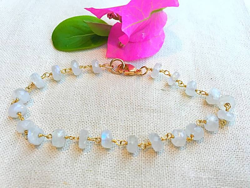 Regenbogen Mondstein Armband, Hand Verdrahtet Zierliche Armband Chainwmujhcc von ShalomJewelry