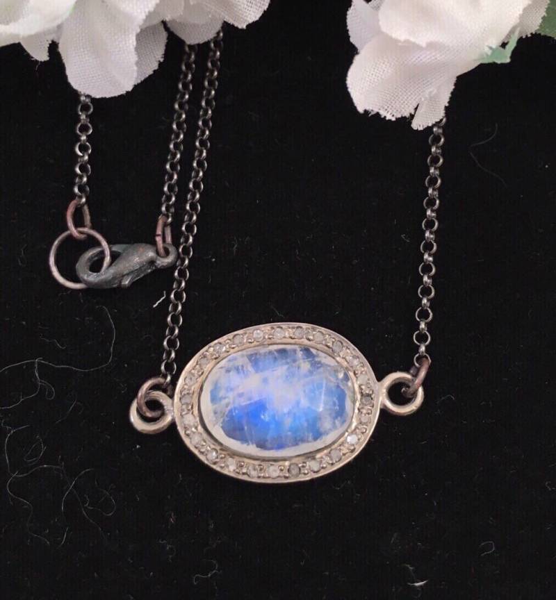 Schöne Ovale Diamant Regenbogen Mondstein Halskette, Oval Halsband, Oxidierter Halsband von ShalomJewelry