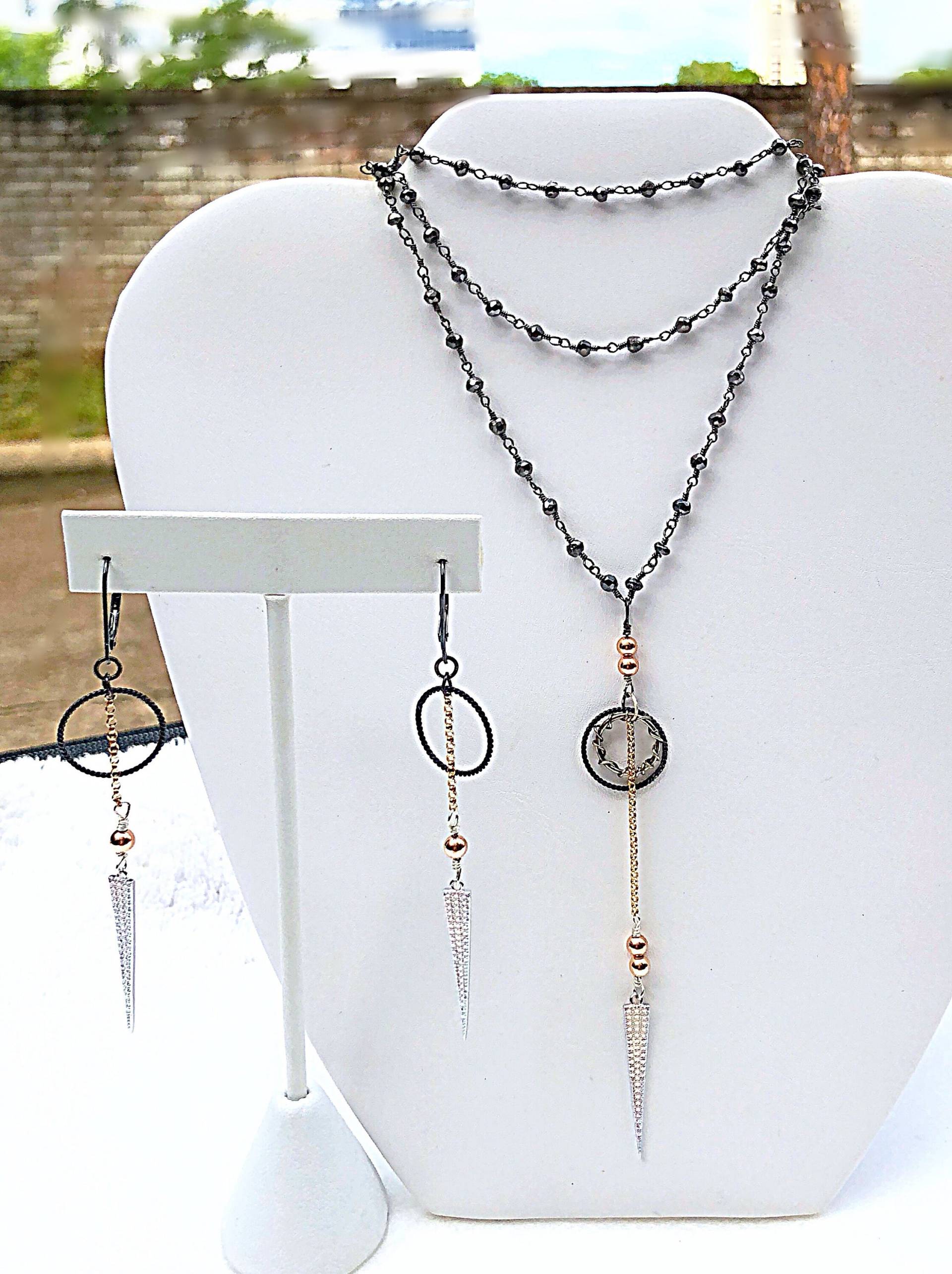 Tri-Color Dolch Ohrring Und Halskette Set, Sterling & Pyrit Modernes Set von ShalomJewelry