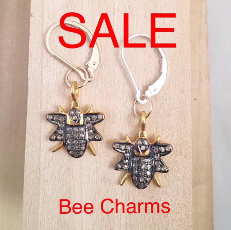 Verkauf Austauschbare Diamant Bee Charms , Diamond Hoop Charme Kettenanhänger Kleiner Honig Charm von ShalomJewelry