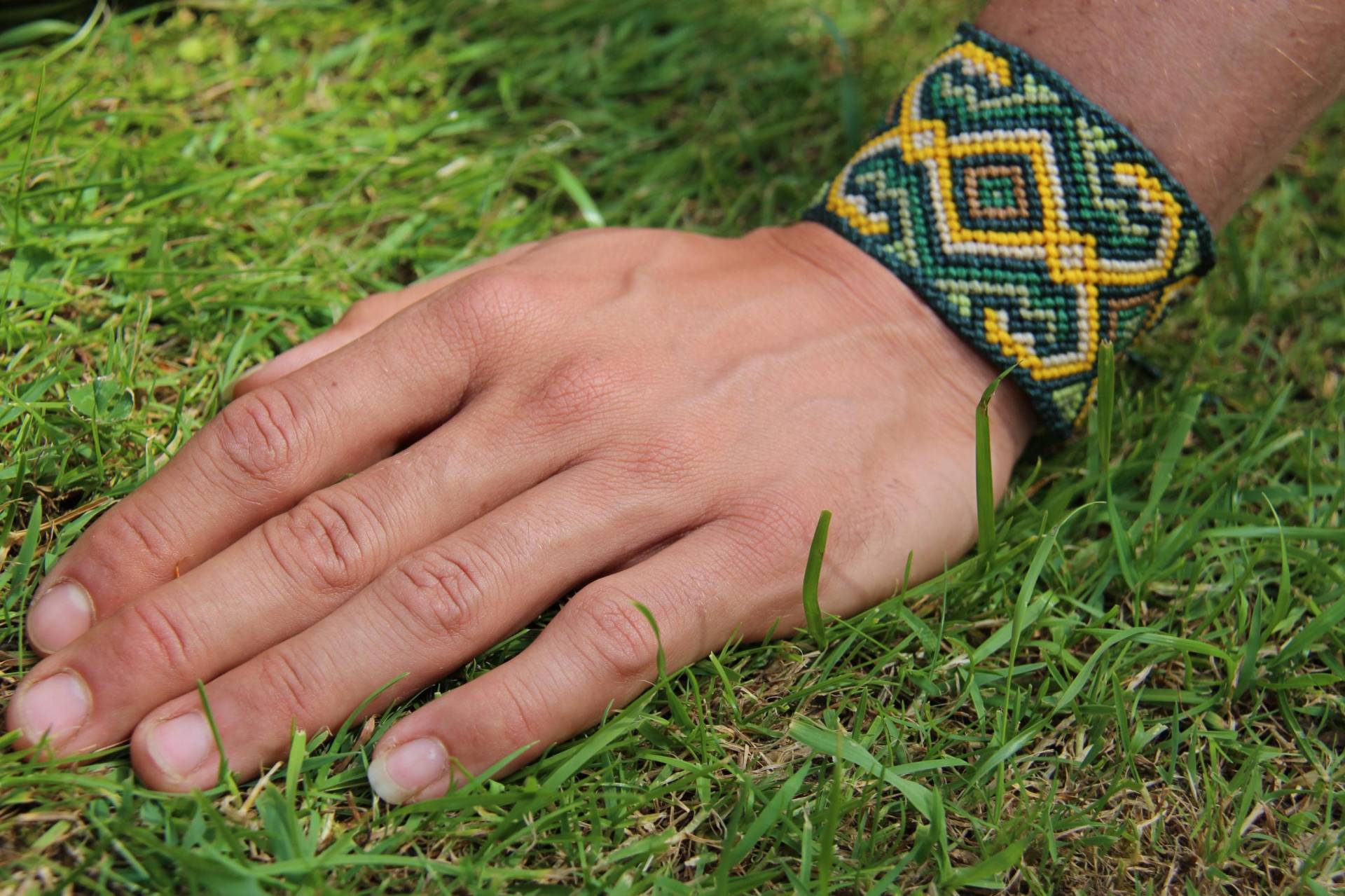 Makramee Armband Shipibo Pattern von ShamanicDreamCrafts