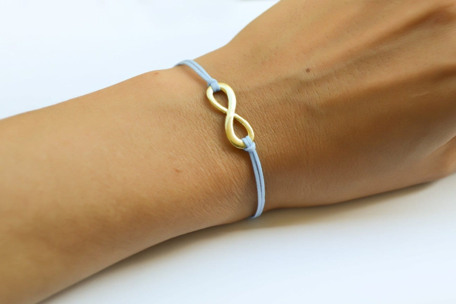 Infinity Armband Für Frauen Gold Ton Charme Benutzerdefinierte Farbe Schnur Endlos Immer Yoga Einstellbar Schmuck Geschenk Sie von ShaniAndAdi