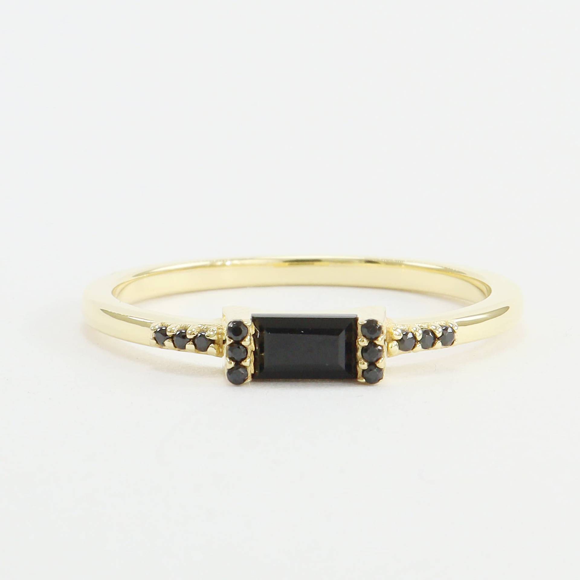 Aaa Schwarzer Onyx Baguette Gold Ring, Dünner Leichter Verlobungsring, Geschenk Für Sie, Brautjungfern von Shannonjewelsin