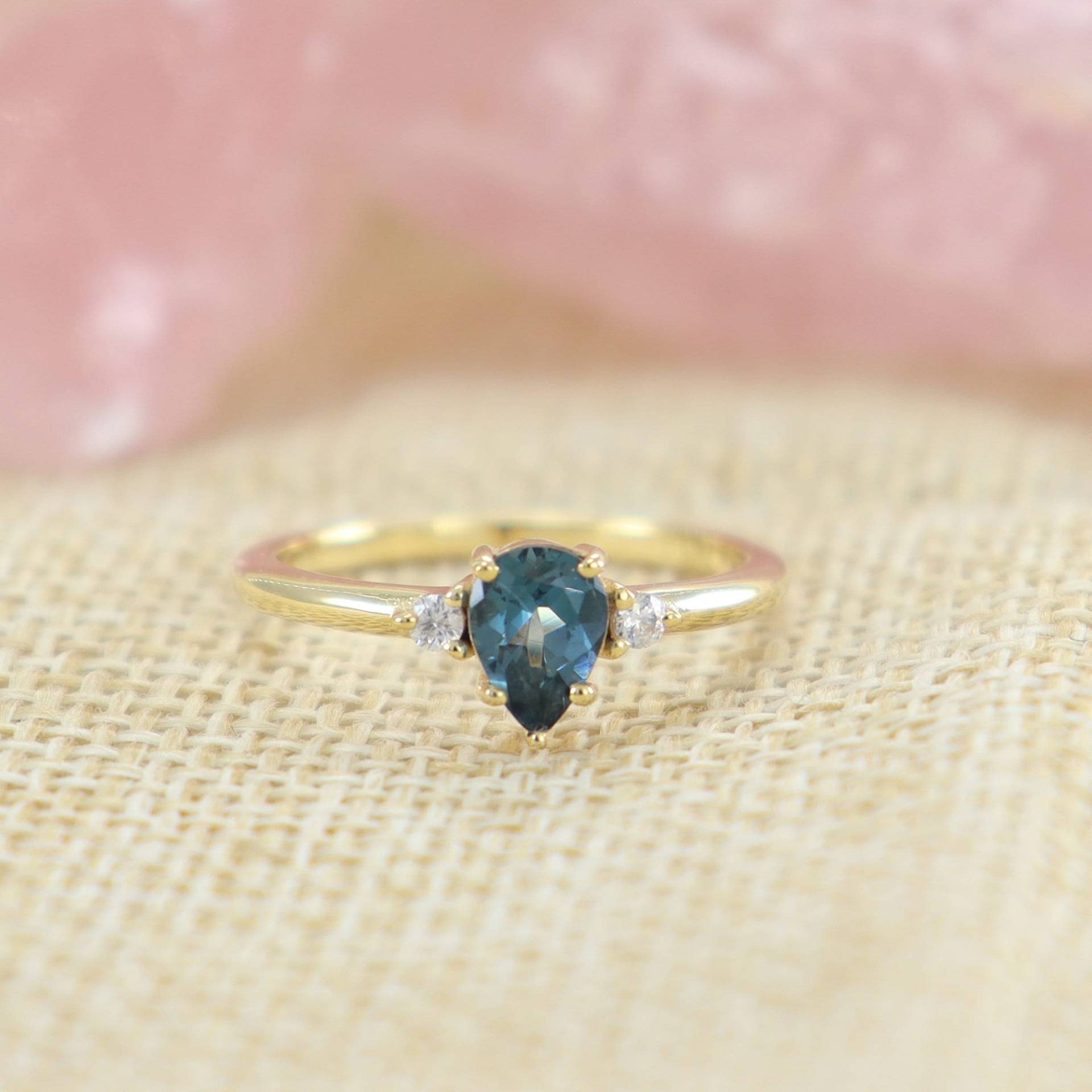 Dezember Geburtsstein Heiligenschein Ring, Verlobungsring, Geschenk Für Sie, Natürlicher London Blue Topaz Ring, Personalisiertes Geschenk von Shannonjewelsin