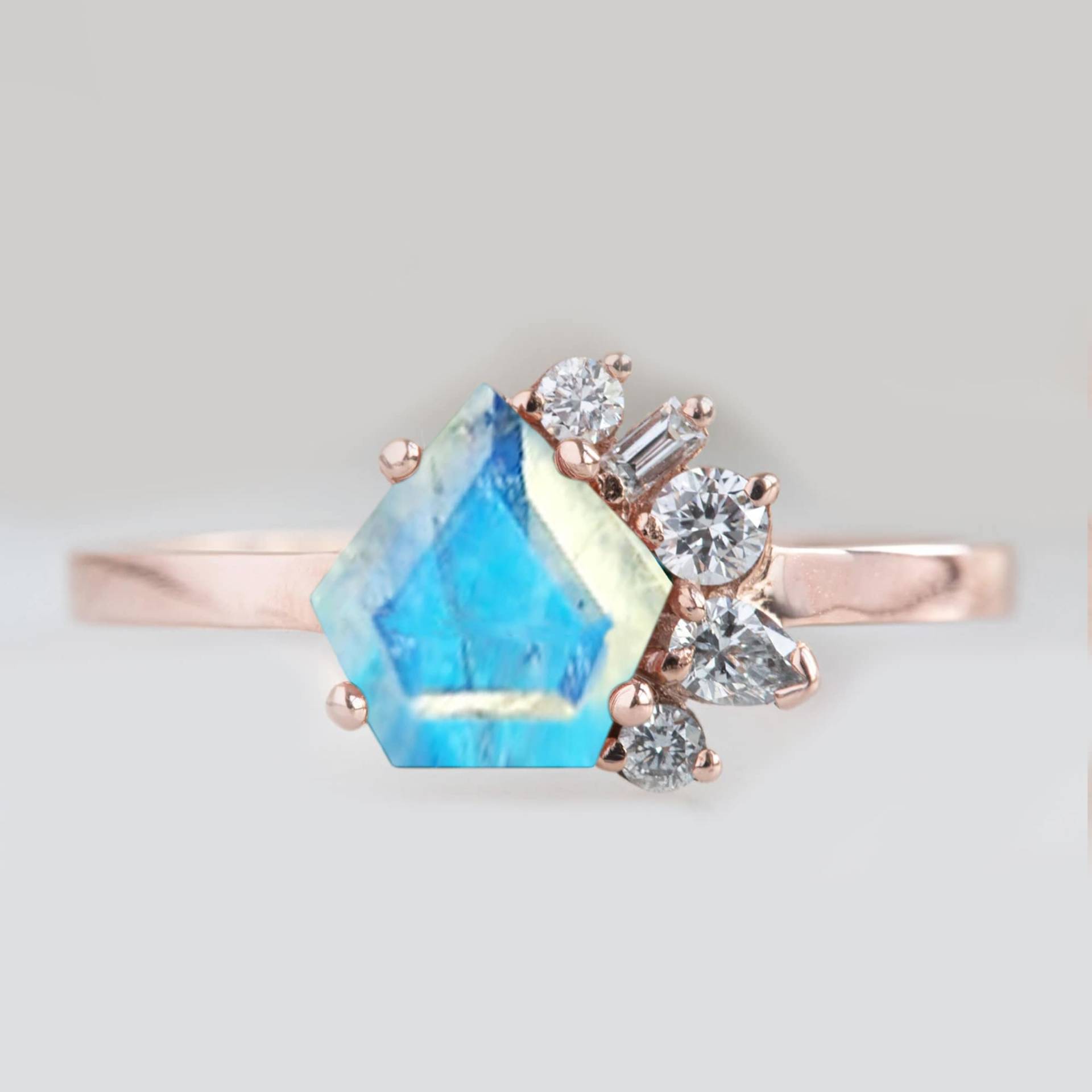 Diamantschliff Regenbogen Mondstein Roségold Stapelring, Frauen Ring, Paar Natürlicher Versprechen Ring Geschenk Für Mädchen von Shannonjewelsin