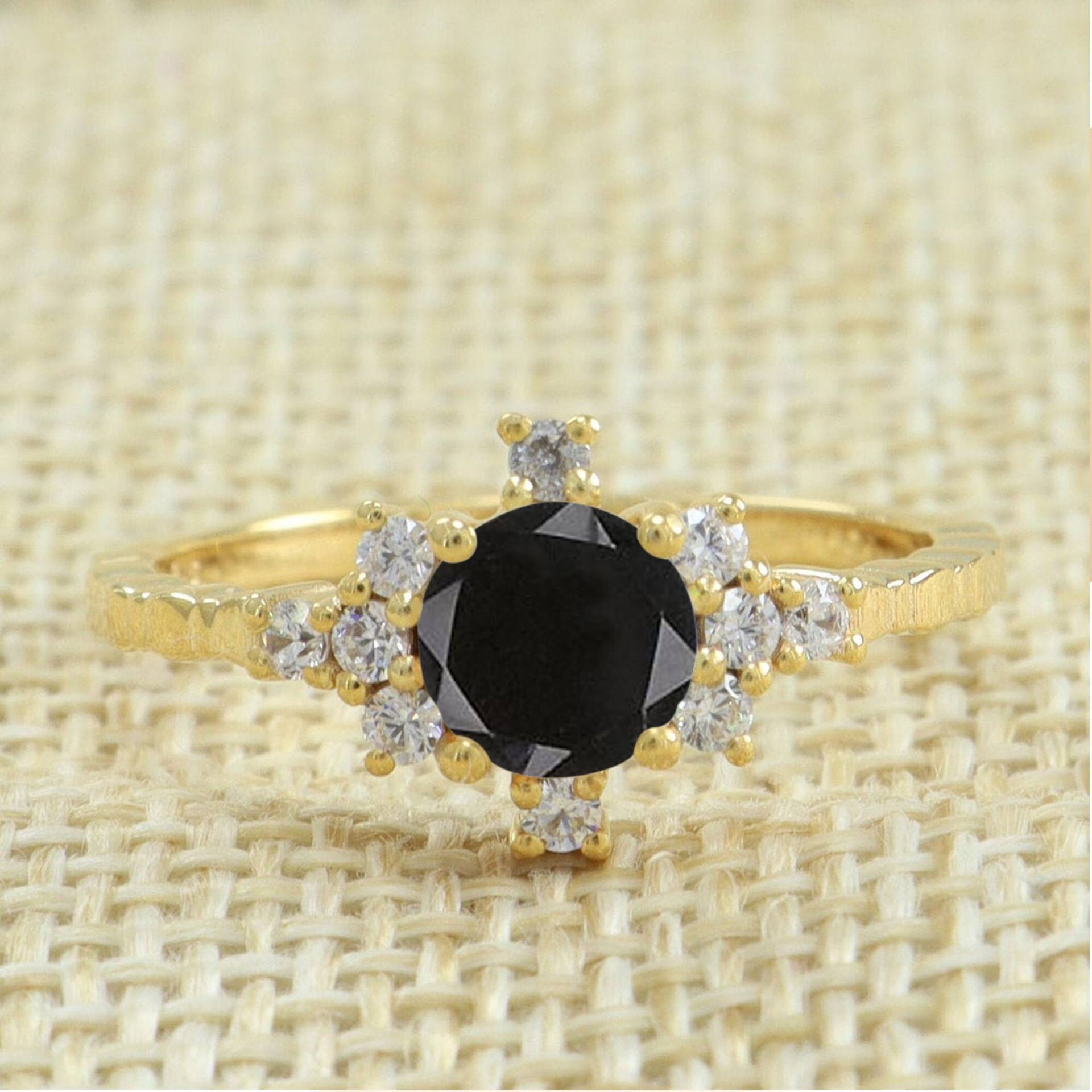 Natürlicher Schwarzer Onyx Ring, Silber Einzigartiger Antiker Love Promise Verlobung Jahrestag Ring von Shannonjewelsin