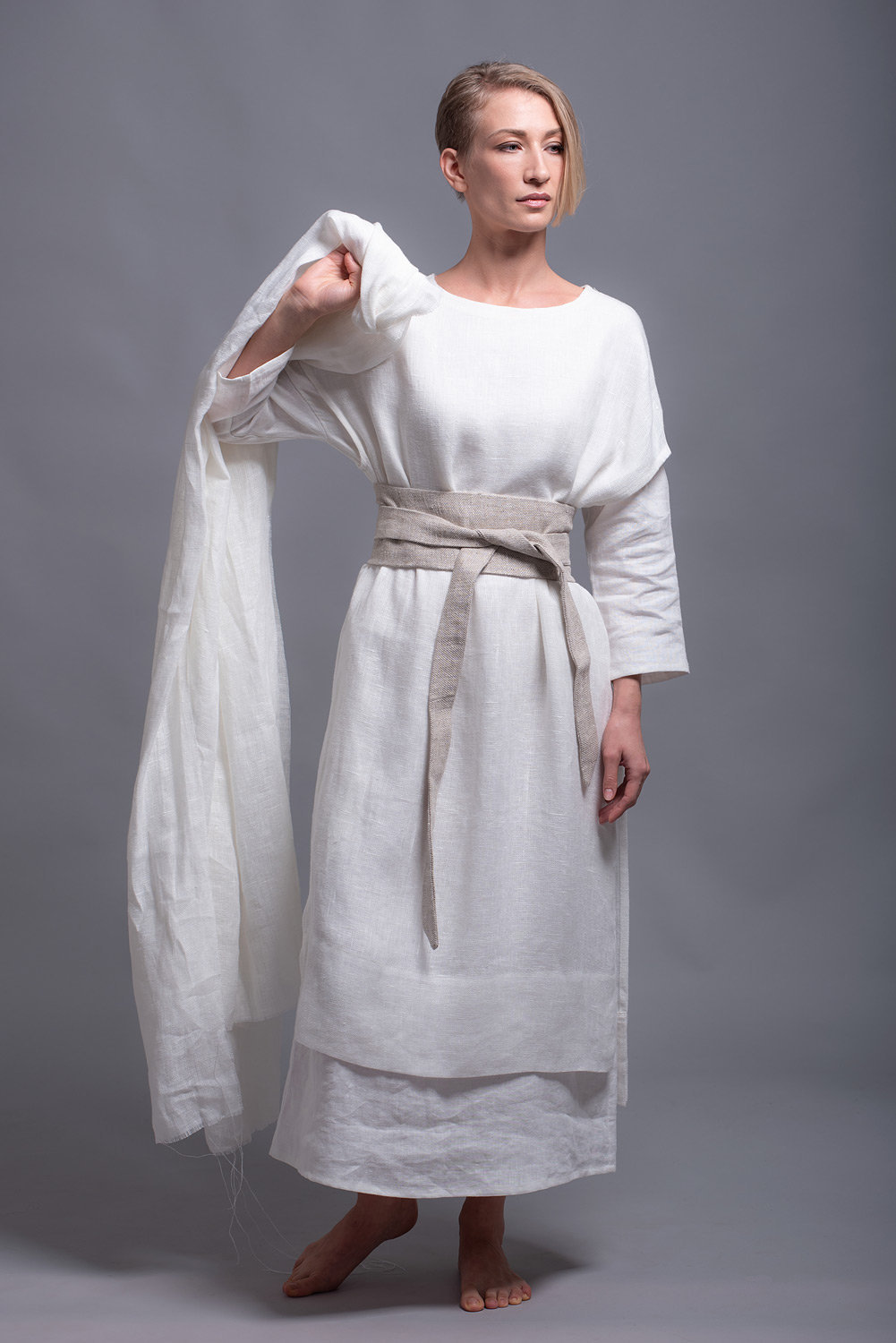 Outfit 4 Teile - Großes Leinenkleid Dor + Leinen Tunika Sanga Wickelgürtel Weißer Schal, Frauen Flachs Kleidung, Wikinger Hochzeitskleid von ShantimaShop