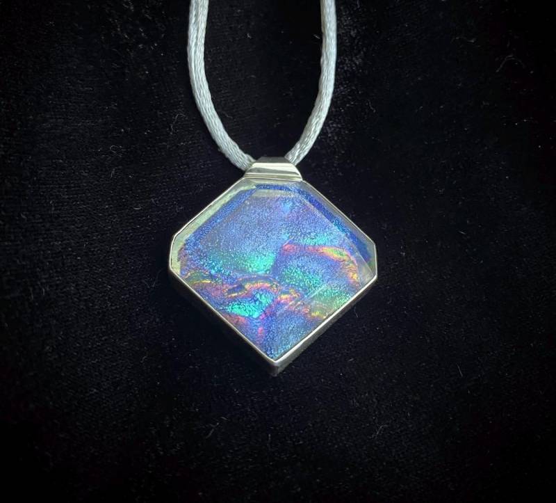 Aurora Borealis Anhänger, Sterling Silber Und Dichro Glaskunst Aurora Borealis Anhänger, Sterling Silber Und Dichro Glaskunst von ShapeShifterDichro