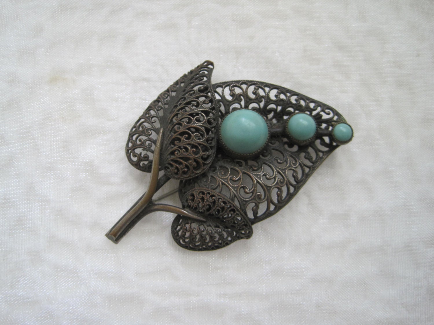 Antike Türkis Brosche, Faux, Blattsilber Filigrane Metall, Vintage Schmuck von SharetheLoveVintage