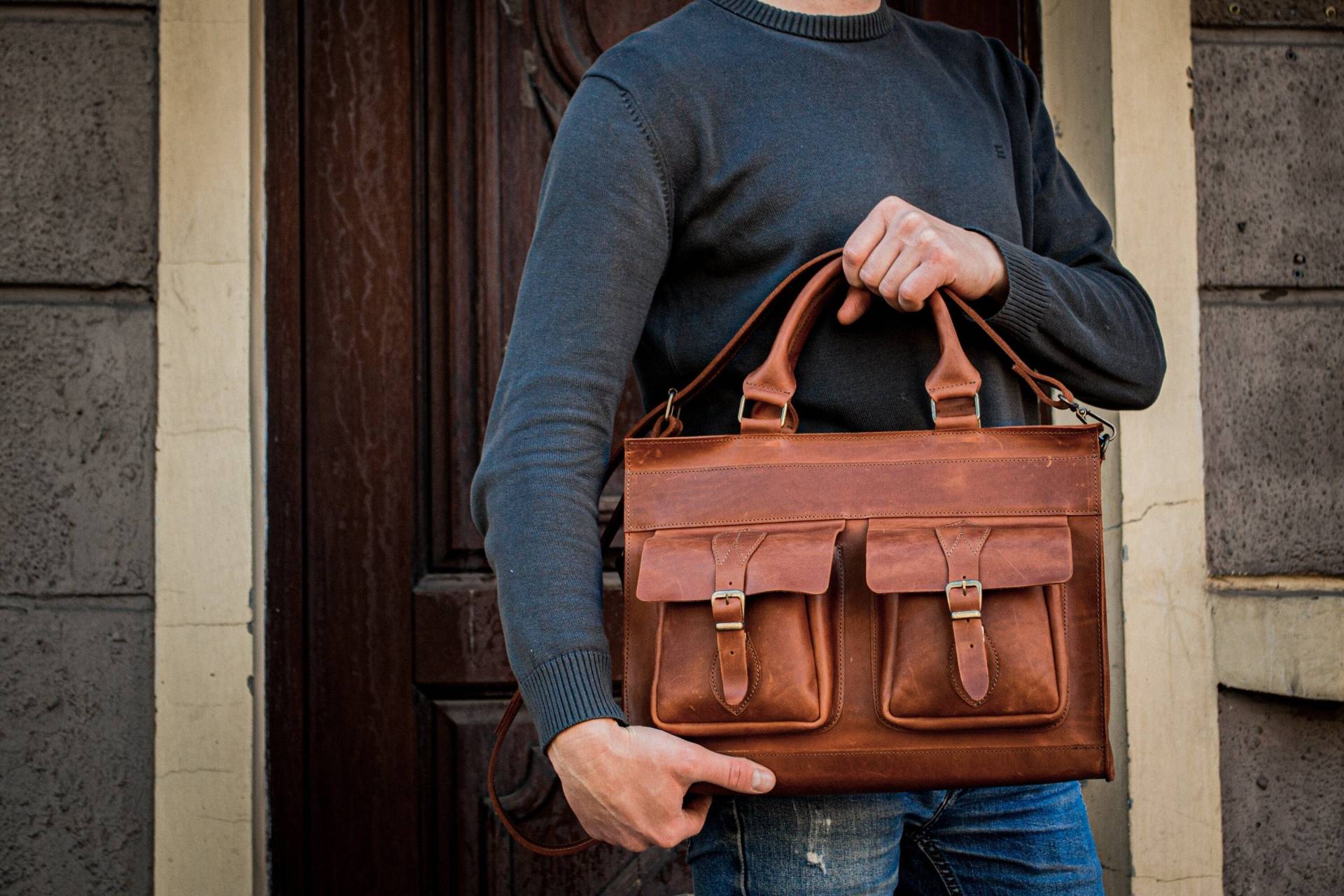 Leder Umhängetasche Als 17 Zoll Laptoptasche, Aktentasche Aus Für Herren, Handtasche Beste Freunde Geschenk, Geschenk Freund von SharkyFriendsUA
