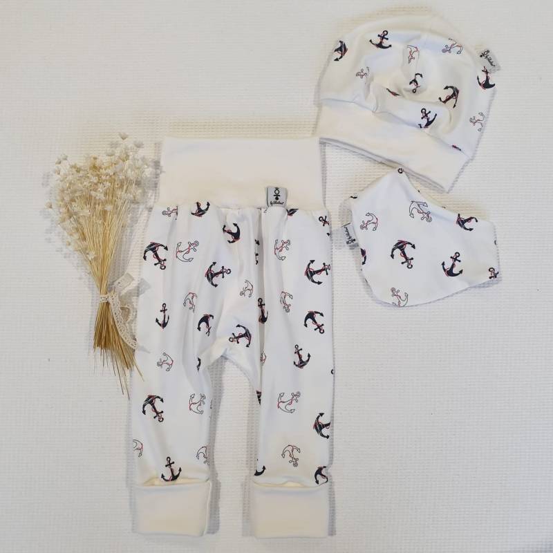 Anker | Weiss - Hose, Mütze, Halstuch Von Sharlene Babymode Handmade in Germany Baby Lätzchen, Beanie von SharleneBabymode