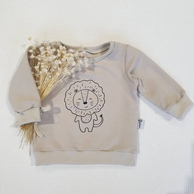 Creme - Löwe | S Sweater Von Sharlene Babymode Handmade in Germany von SharleneBabymode
