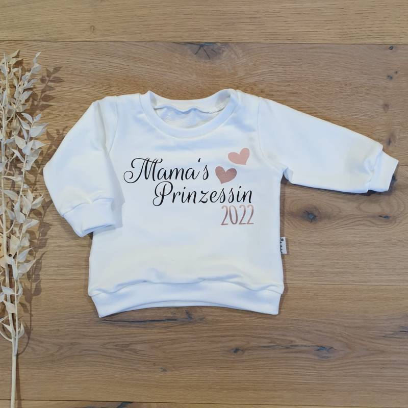 Cremeweiss - Mama's Prinzessin Mit Oder Ohne Jahr Wählbar | Schwarz-Rosegold Sweater Von Sharlene Babymode Handmade in Germany von SharleneBabymode