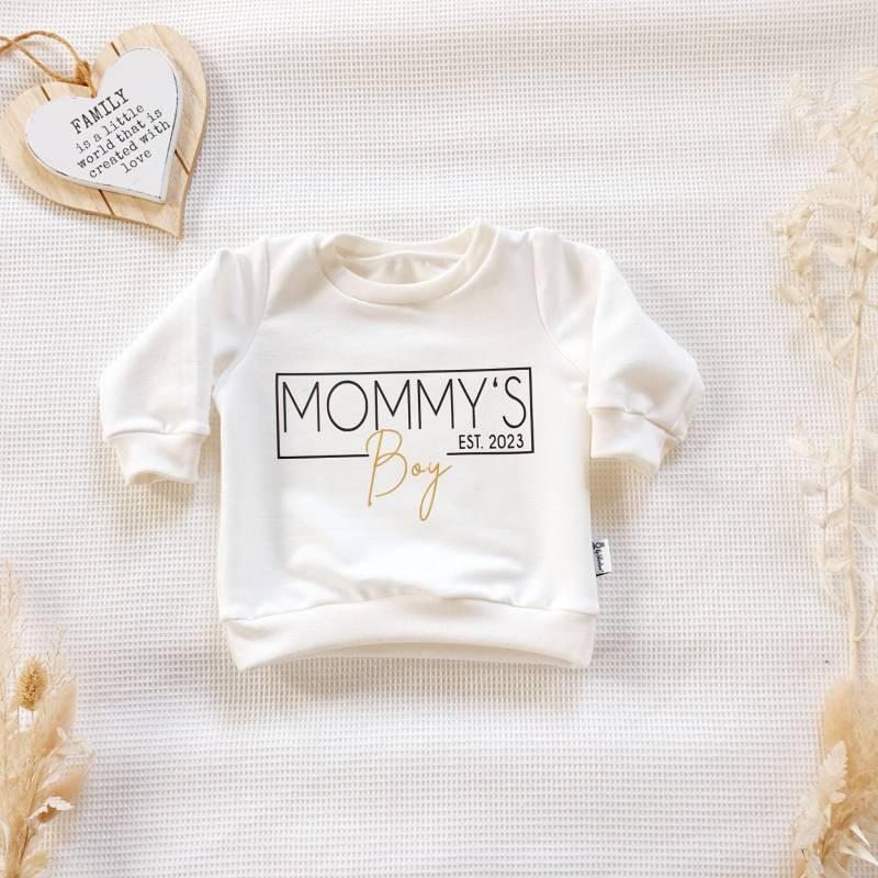 Cremeweiss - Mommy's Boy | Schwarz-Gold Sweater | Langarm Oder Shirt | Kurzarm Von Sharlene Babymode Handmade in Germany, Sweatshirt von SharleneBabymode