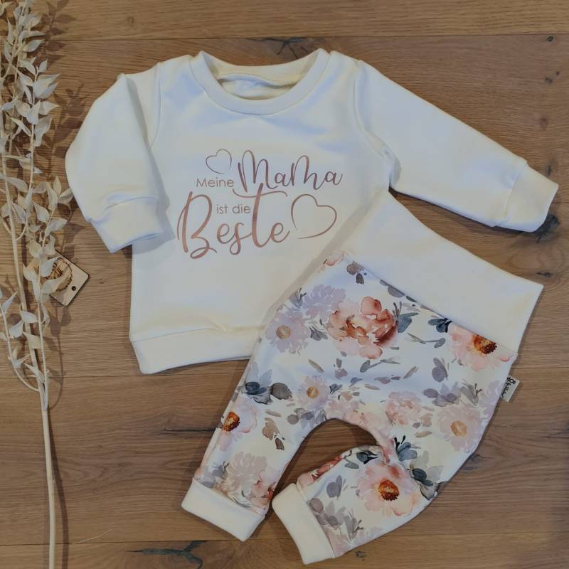Cremeweiss | Weiss - Meine Mama... | Rosegold Sweater Und Jogging Pants in Frühling Von Sharlene Babymodebabymode Handmade von SharleneBabymode
