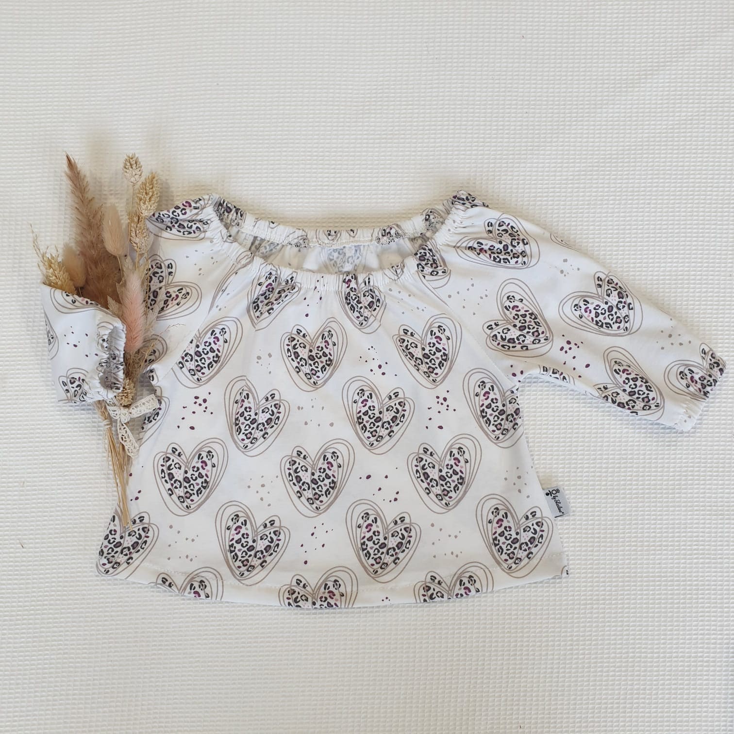Leo Herz Bluse - Lang- Oder Kurzarm Von Sharlene Babymode Handmade in Germany Leo Herz Bluse - Lang- Oder Kurzarm Von Sharlene Babymode Handmade in Germany von SharleneBabymode