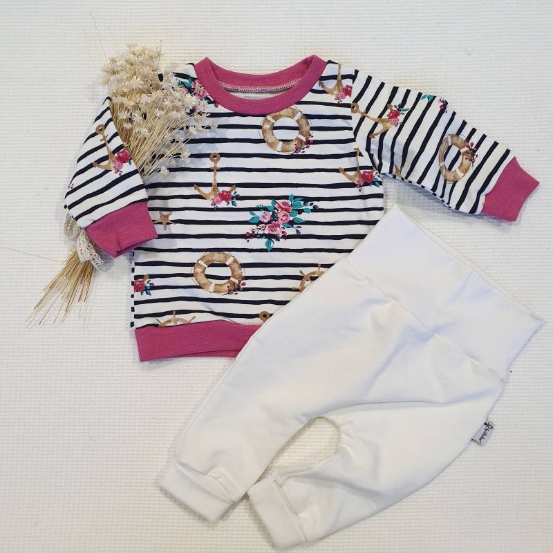 Pink Anker Streifen | Pink Melange - Sweater & Jogging Pants in Weiss Von Sharlene Babymode Handmade von SharleneBabymode
