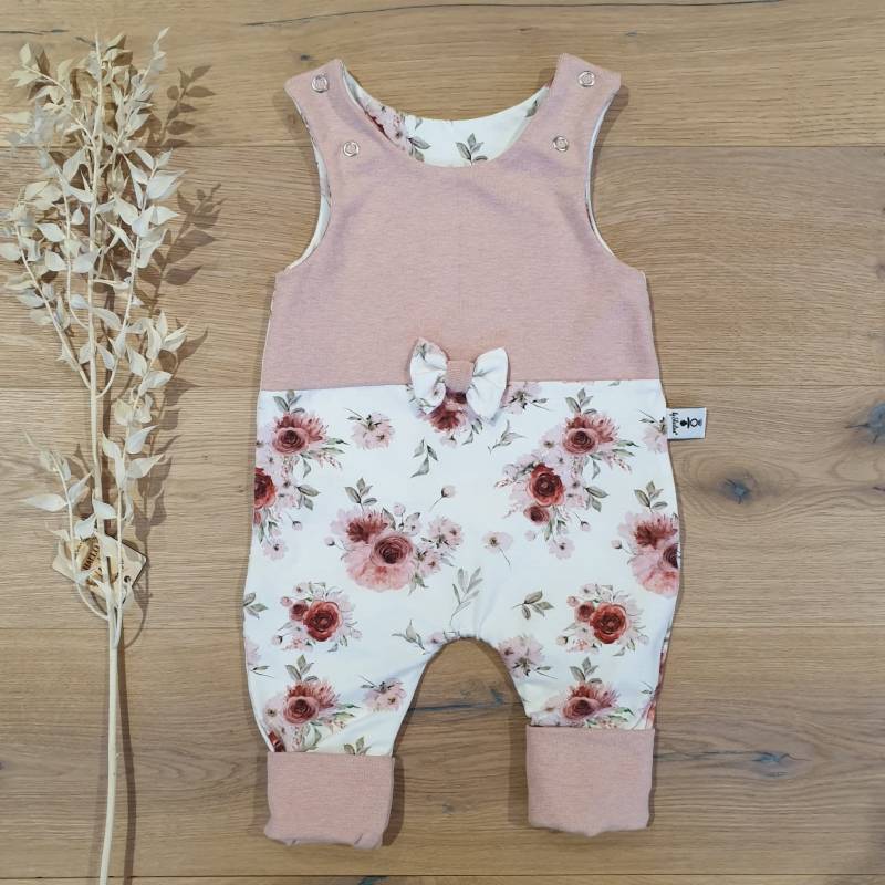 Roses Weiss | Rose - Strampler Mit Schleife | Roses Von Sharlene Babymode Handmade Einteiler Overall Strampelanzug von SharleneBabymode