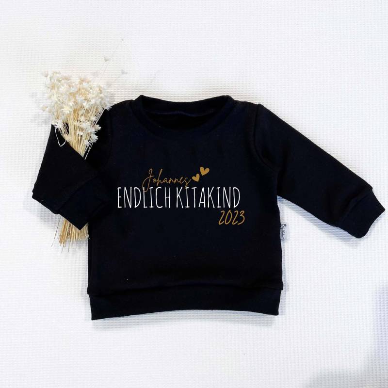 Schwarz - Endlich Kitakind | Weiss-Gold Sweater Oder Shirt Sweatshirt Von Sharlene Babymode Handmade in Germany von SharleneBabymode