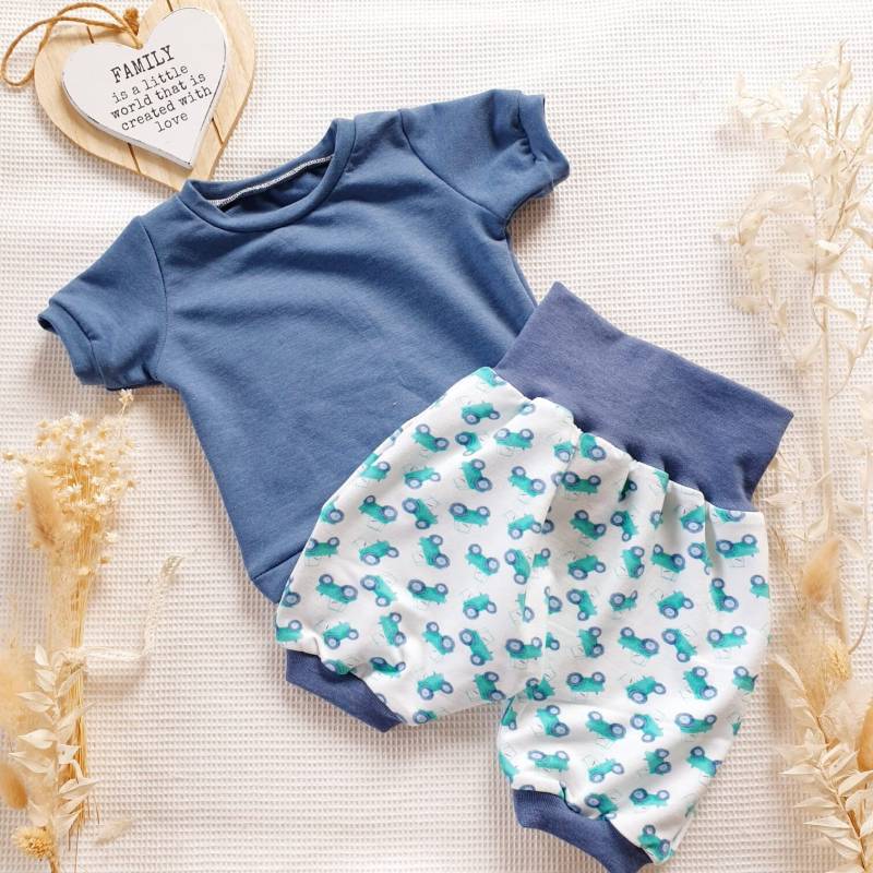 Set - Jeansblau Shirt Und Kurze Mitwachshose Trecker Von Sharlene Babymode Set Pullover Hose Für Dein Baby von SharleneBabymode