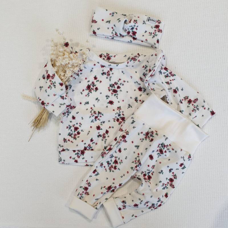 Set - Weiss Blüten | Weiss Sweater Mit Rüschen, Jogging Pants Und Stirnband Aus Leichter Viskose Sharlene Babymode Handmade in Germany von SharleneBabymode