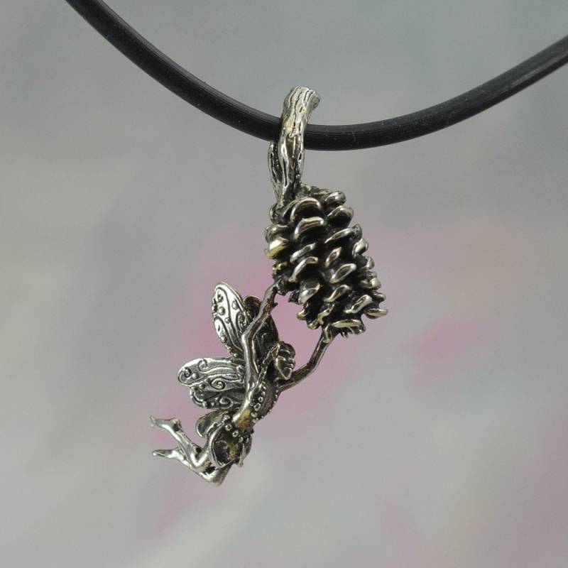 Pinecone Feen Anhänger in Sterling Silber Pinecone Feen Anhänger in Sterling Silber von SharonBerkanDentART