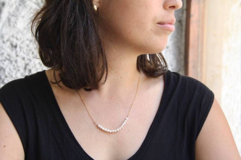 Perlenkette, Brautperlen Halskette, Zierliche Braut Perlen Gold Filled Kleine von SharonTasker